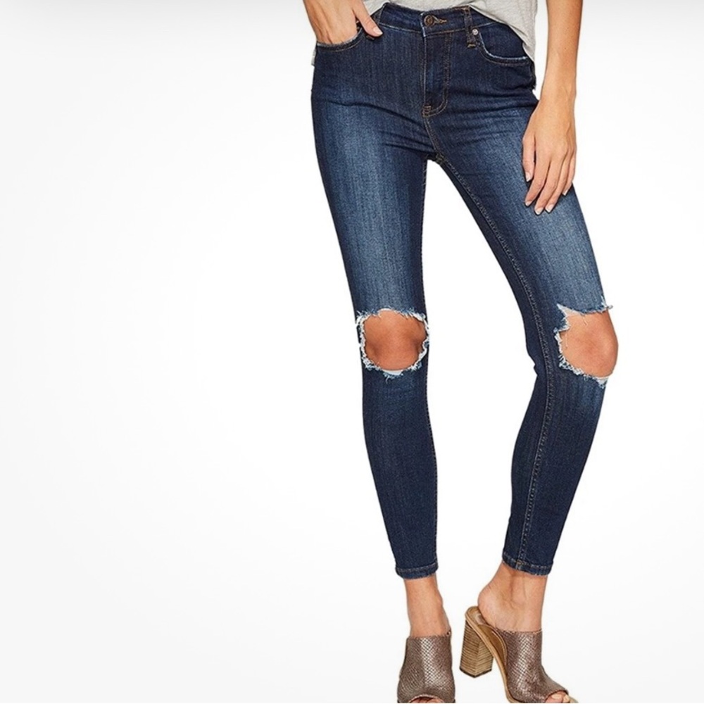 Free People Womens Busted Denim Destroyed Skinny Jeans dark blue